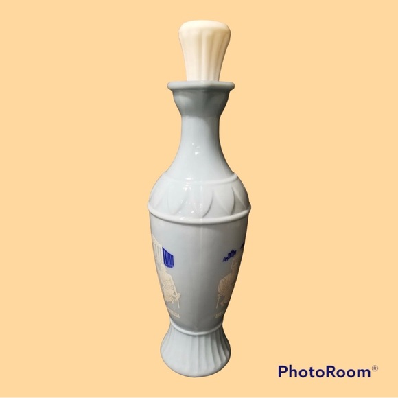 VINTAGE JIM BEAM Whiskey Roman/Greek Blue Decanter - Picture 4 of 6